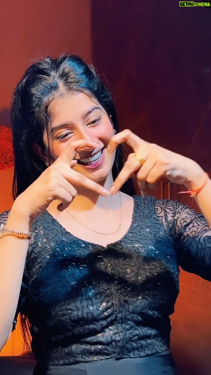 Divya Sharma - 198.9K Likes - 𝗔𝗮𝗽 𝗸𝗵𝗮𝗮𝘀 𝗵𝗼 𝘀𝗺𝗷𝗼 𝗶𝘀 𝗯𝗮𝗮𝘁 𝗸𝗼 🙈💕
#divyaofficial09 #diamondsofdivya
.
.
#reelitfeelit #reelkrofeelkro #explore #saiji #reelsinstagram #reelsvideo #reelsindia #reelsviral #reelsinsta #reelslovers #trendingreels #viralreels #fyp
