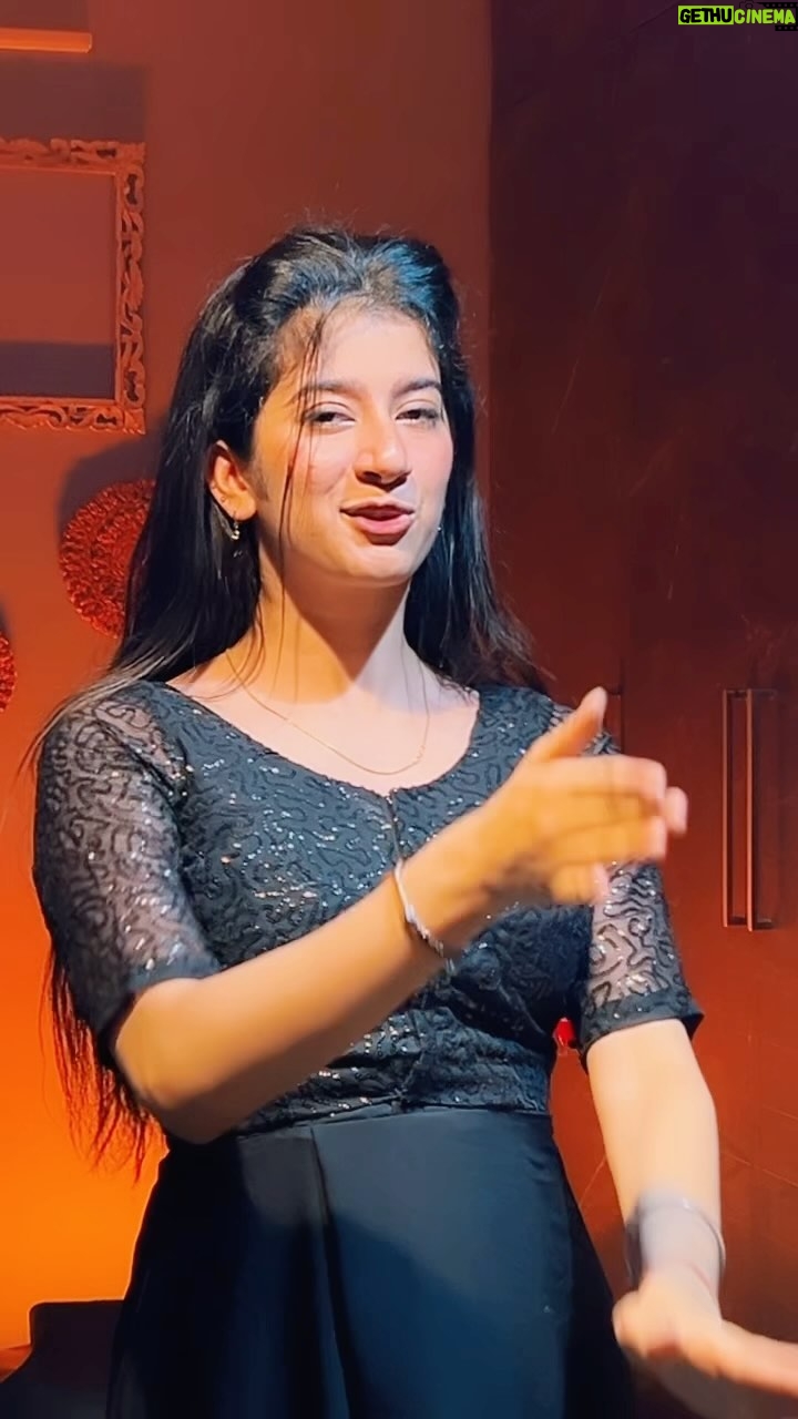 Divya Sharma Instagram - 𝐏𝐚𝐩𝐩𝐮 𝐤𝐨 𝐤𝐫𝐝𝐨 𝐭𝐚𝐠 #divyaofficial09 #diamondsofdivya . . #reelitfeelit #reelkrofeelkro #explore #saiji #reelsinstagram #reelsvideo #reelsindia #reelsviral #reelsinsta #reelslovers #trendingreels #viralreels #fyp