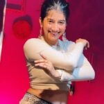 Divya Sharma Instagram - 🙈😉𝘉𝘩𝘢𝘢𝘢𝘨𝘰𝘰𝘰𝘰 𝘺𝘩𝘢 𝘴𝘦 #divyaofficial09 #diamondsofdivya . . #reelitfeelit #reelkrofeelkro #explore #saiji #reelsinstagram #reelsvideo #reelsindia #reelsviral #reelsinsta #reelslovers #trendingreels #viralreels #fyp