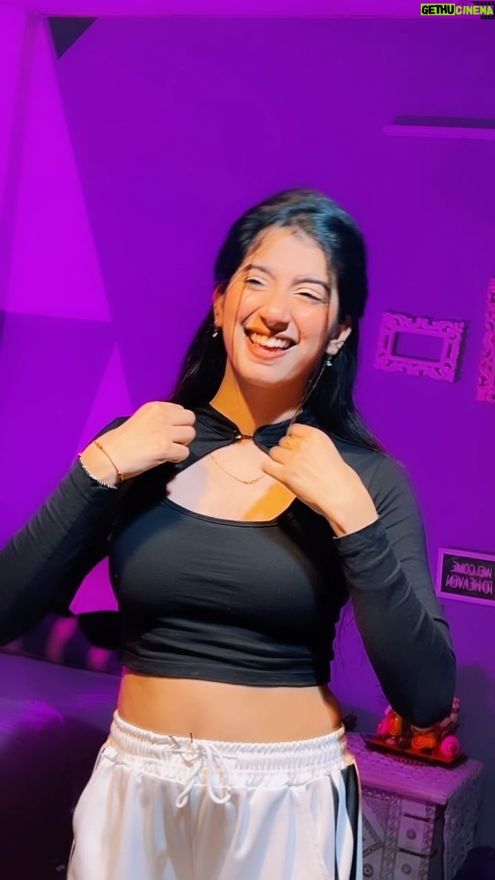 Divya Sharma - 528K Likes - 💘🙈
#divyaofficial09 #diamondsofdivya
.
.
#reelitfeelit #reelkrofeelkro #explore #saiji #reelsinstagram #reelsvideo #reelsindia #reelsviral #reelsinsta #reelslovers #trendingreels #viralreels #fyp