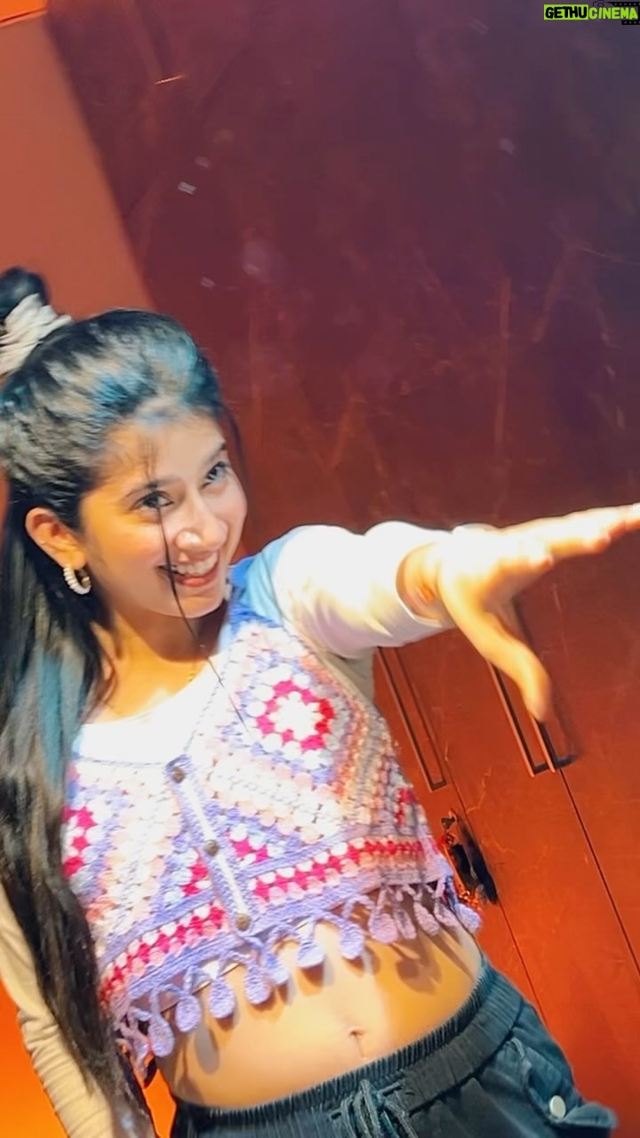 Divya Sharma - 213.5K Likes - ❤️🔥🌡️
#divyaofficial09 #diamondsofdivya
.
.
#reelitfeelit #reelkrofeelkro #explore #saiji #reelsinstagram #reelsvideo #reelsindia #reelsviral #reelsinsta #reelslovers #trendingreels #viralreels #fyp