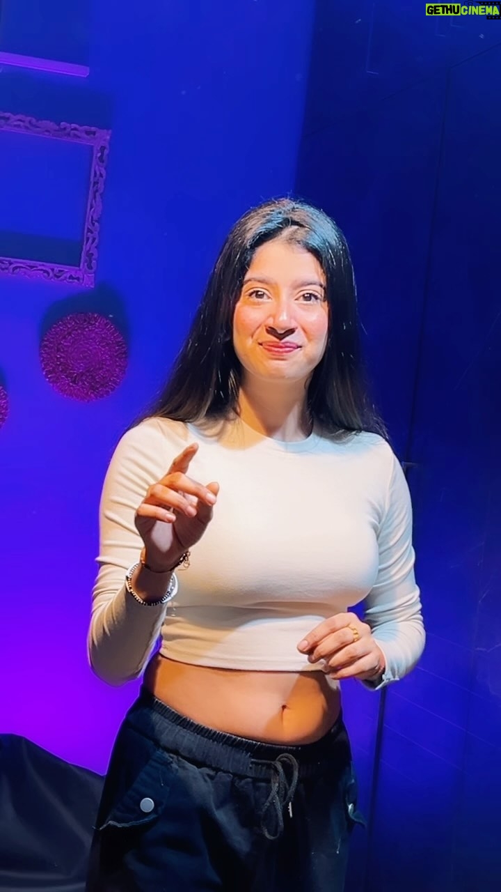 Divya Sharma - 307.5K Likes - 𝘐𝘴𝘴 𝘥𝘢𝘳𝘥𝘦 𝘥𝘪𝘭 𝘬𝘪 𝘴𝘩𝘪𝘧𝘢𝘳𝘪𝘴𝘩...... 🥺❤️🙌🏻
#divyaofficial09 #diamondsofdivya
.
.
#reelitfeelit #reelkrofeelkro #explore #saiji #reelsinstagram #reelsvideo #reelsindia #reelsviral #reelsinsta #reelslovers #trendingreels #viralreels #fyp