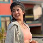 Divya Sharma Instagram – 𝘗𝘩𝘶𝘭 𝘚𝘢𝘥𝘪 𝘗𝘩𝘶𝘭𝘭𝘢 𝘸𝘢𝘭𝘢 𝘉𝘩𝘢𝘨 𝘓𝘢𝘨𝘪 𝘑𝘢𝘢𝘷𝘦💐
#divyaofficial09 
#diamondsofdivya Delhi, India