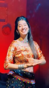 Divya Sharma Instagram - 🪞💕 #divyaofficial09 #diamondsofdivya . . #reelitfeelit #reelkrofeelkro #explore #saiji #reelsinstagram #reelsvideo #reelsindia #reelsviral #reelsinsta #reelslovers #trendingreels #viralreels #fyp