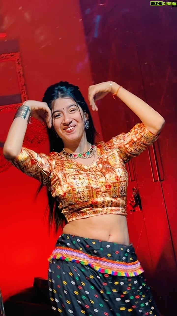 Divya Sharma - 411.9K Likes - 𝐀𝐩𝐧𝐢 𝐟𝐚𝐯𝐨𝐮𝐫𝐢𝐭𝐞 𝐠𝐚𝐚𝐝𝐢 𝐜𝐨𝐦𝐦𝐞𝐧𝐭 𝐤𝐫𝐝𝐨👇🏻
#divyaofficial09 #diamondsofdivya
.
.
#reelitfeelit #reelkrofeelkro #explore #saiji #reelsinstagram #reelsvideo #reelsindia #reelsviral #reelsinsta #reelslovers #trendingreels #viralreels #fyp
