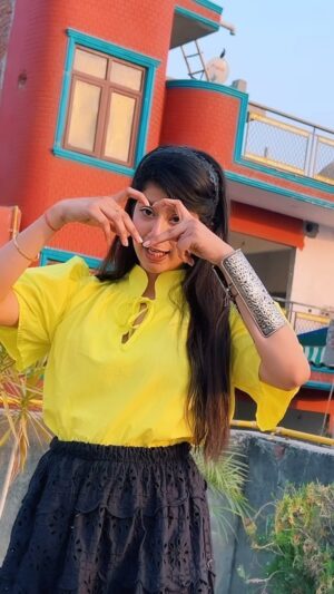 Divya Sharma Instagram - 𝗧𝘂𝗺 𝗺𝗲𝗿𝗲 𝗽𝗮𝘀𝘀 𝗿𝗵𝗼 🥹🔗
#divyaofficial09 #diamondsofdivya 
.
.
#reelitfeelit #reelkrofeelkro #explore #saiji #reelsinstagram #reelsvideo #reelsindia #reelsviral #reelsinsta #reelslovers #trendingreels #viralreels #fyp