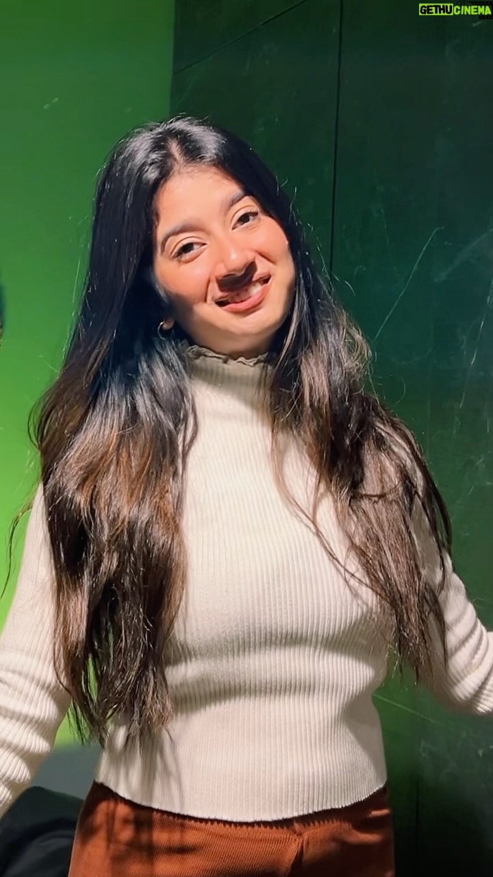 Divya Sharma Instagram - 🔗💞 #divyaofficial09 #diamondsofdivya . . #reelitfeelit #reelkrofeelkro #explore #saiji #reelsinstagram #reelsvideo #reelsindia #reelsviral #reelsinsta #reelslovers #trendingreels #viralreels #fyp