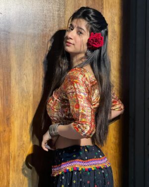 Divya Sharma Instagram - 𝙄𝙣𝙣 𝙙𝙤𝙣𝙤 𝙠𝙚 𝙡𝙤𝙫𝙚 𝙢𝙚𝙞𝙣 𝙙𝙪𝙣𝙞𝙮𝙖 𝙠𝙖 𝙠𝙮𝙖 𝙠𝙖𝙖𝙢🌹❤️‍🔥
#divyaofficial09 
#diamondsofdivya