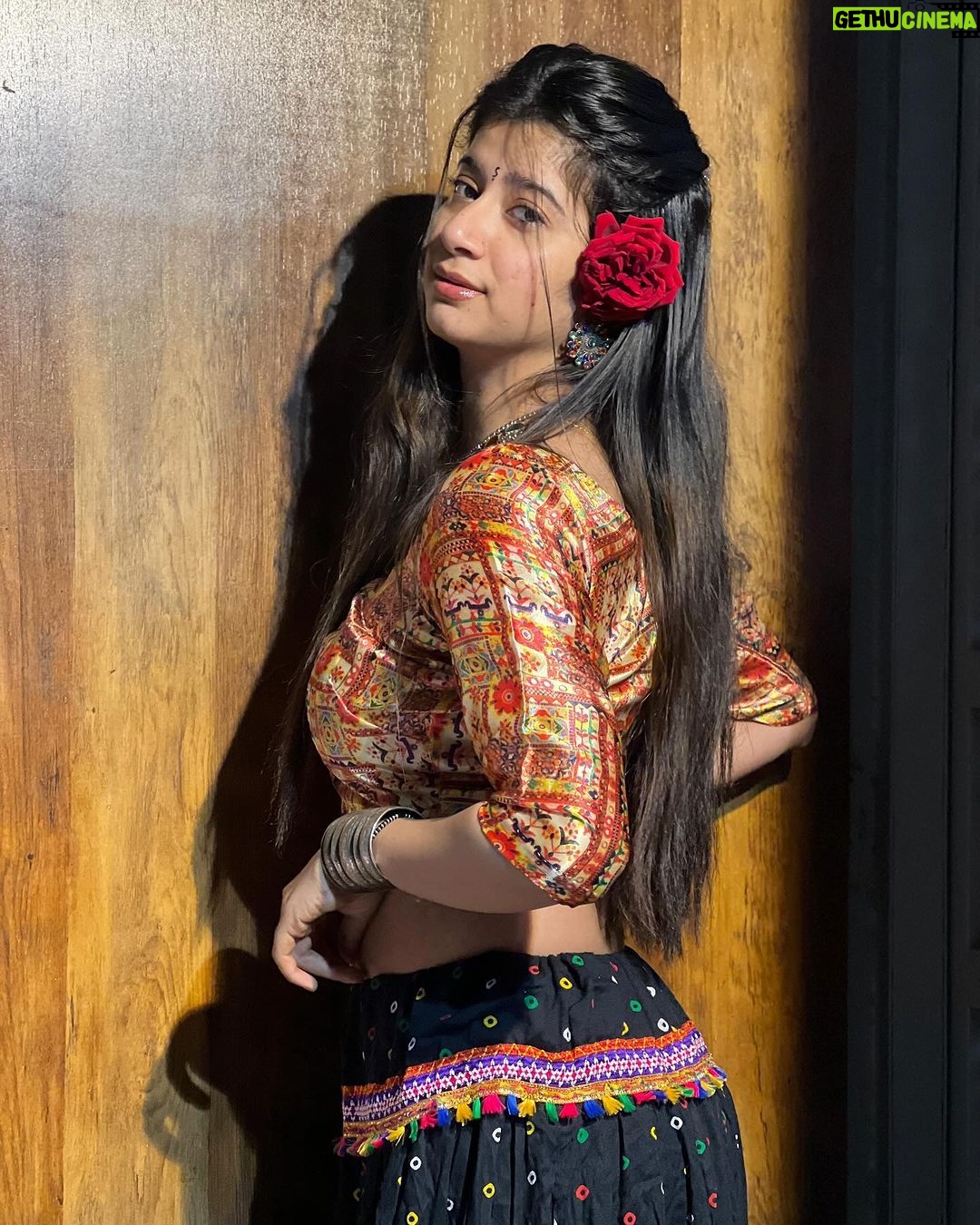 Divya Sharma - 180.5K Likes - 𝙄𝙣𝙣 𝙙𝙤𝙣𝙤 𝙠𝙚 𝙡𝙤𝙫𝙚 𝙢𝙚𝙞𝙣 𝙙𝙪𝙣𝙞𝙮𝙖 𝙠𝙖 𝙠𝙮𝙖 𝙠𝙖𝙖𝙢🌹❤️🔥
#divyaofficial09
#diamondsofdivya