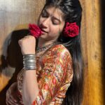 Divya Sharma Instagram – 𝙄𝙣𝙣 𝙙𝙤𝙣𝙤 𝙠𝙚 𝙡𝙤𝙫𝙚 𝙢𝙚𝙞𝙣 𝙙𝙪𝙣𝙞𝙮𝙖 𝙠𝙖 𝙠𝙮𝙖 𝙠𝙖𝙖𝙢🌹❤️‍🔥
#divyaofficial09 
#diamondsofdivya Delhi, India