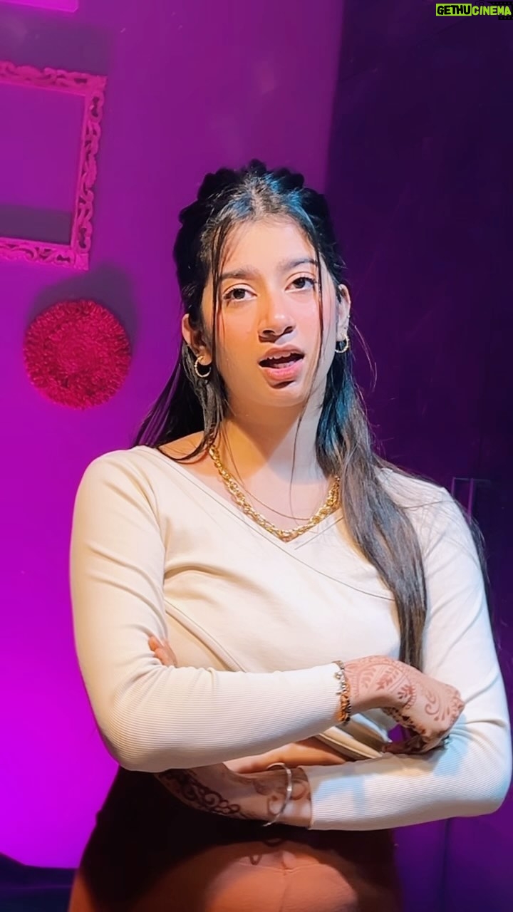Divya Sharma Instagram - 😏🐣 #divyaofficial09 #diamondsofdivya . . #reelitfeelit #reelkrofeelkro #explore #saiji #reelsinstagram #reelsvideo #reelsindia #reelsviral #reelsinsta #reelslovers #trendingreels #viralreels #fyp