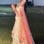 Divya Sharma Instagram - 🌸🎀🌸 𝐁𝐝𝐢𝐲𝐚 𝐬𝐚 𝐜𝐚𝐩𝐭𝐢𝐨𝐧 𝐛𝐭𝐚𝐨 ( 𝐩𝐢𝐧 𝐤𝐫𝐧𝐚 𝐡𝐚𝐢 )📌❤️ #divyaofficial09 #diamondsofdivya Delhi, India