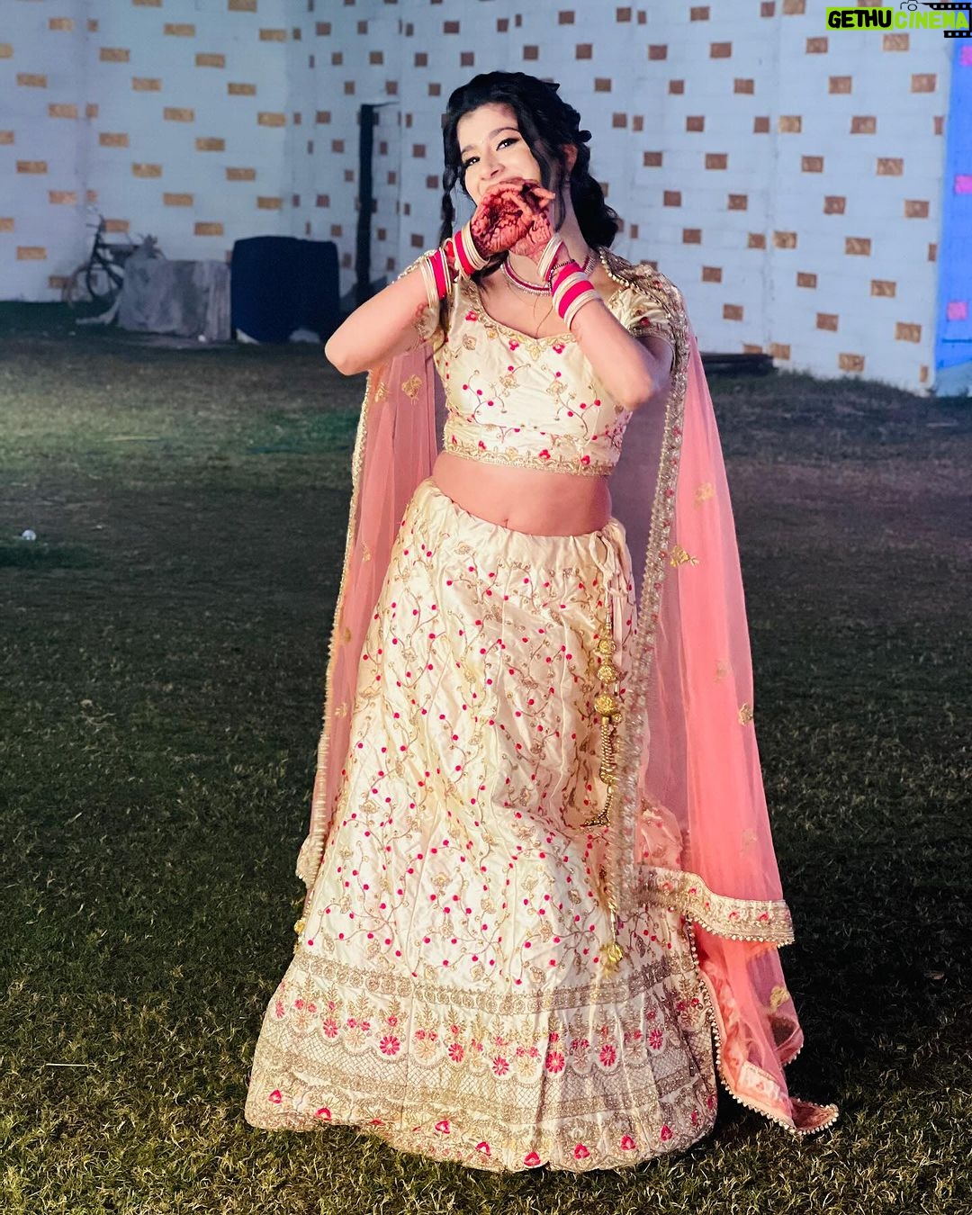 Divya Sharma Instagram - πΈππΈ πππ’π²π π¬π πππ©ππ’π¨π§ ππππ¨ ( π©π’π§ π€π«π§π π‘ππ’ )πβ€οΈ #divyaofficial09 #diamondsofdivya Delhi, India