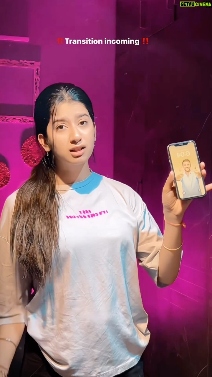 Divya Sharma Instagram - 𝐓𝐞𝐫𝐞 𝐩𝐢𝐜𝐡𝐚𝐲 𝐩𝐚𝐠𝐚𝐥 𝐡𝐨𝐢 🫠 . . . #reelsinstagram #reelsinsta