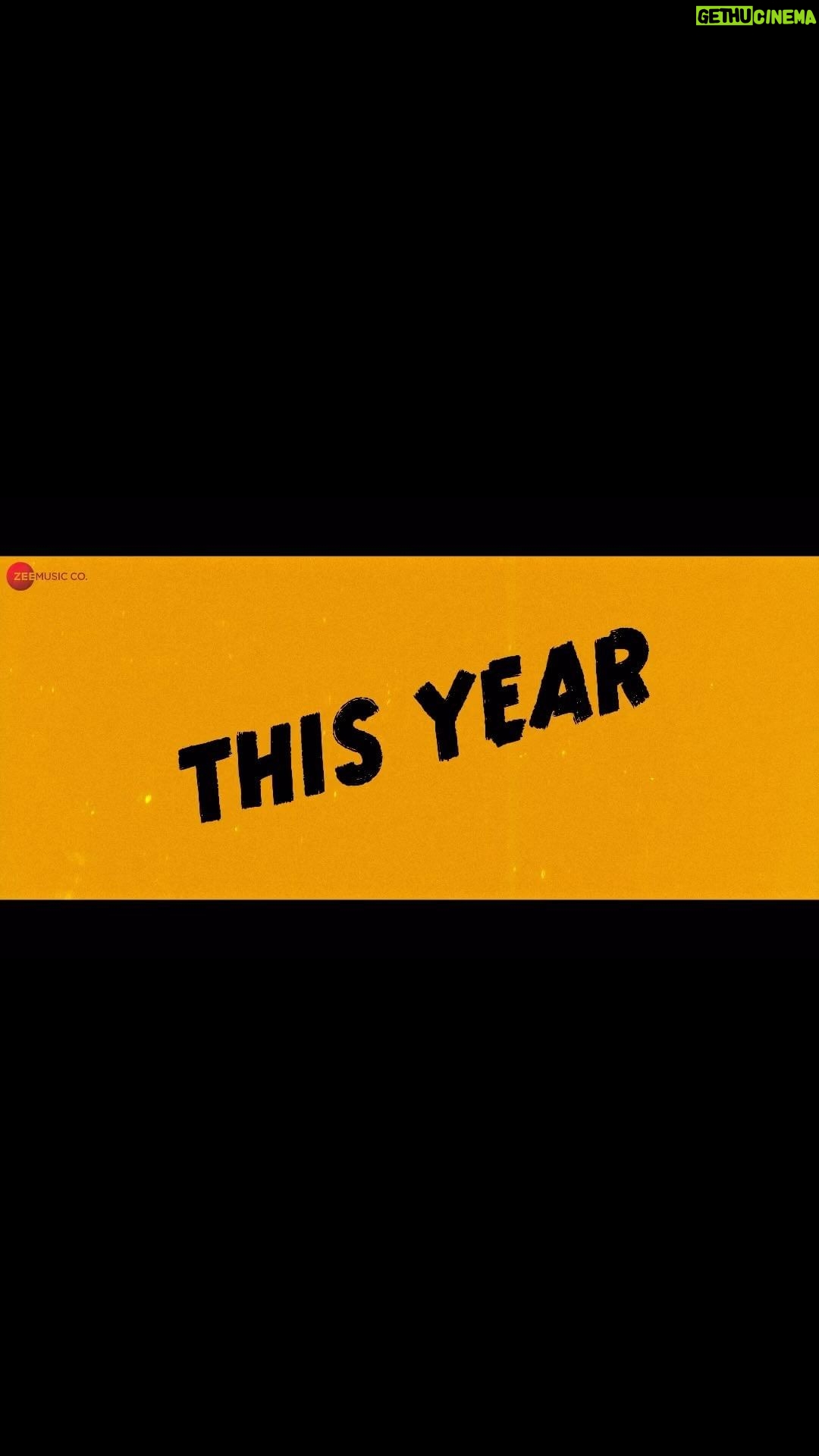 Divyenndu Instagram - 4 Words…. BABY BRING IT ONNNN… #BABYBRINGITON @divyenndu @pratikgandhiofficial @avinashtiwary15 @norafatehi @upendralimaye @chhaya.kadam.75 @kunalkemmu @ritesh_sid @faroutakhtar @roo_cha @kassimjagmagia @vishalrr #Olly @adilafsarz @imanojchouhan @ajayatulofficial @nikhitagandhiofficial @kumaarofficial @excelmovies @zeemusiccompany @aafilms.official
