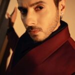 Divyenndu Instagram - Yeh Laal Rang…. Wearing @designervivekgupta Styled by @styledbychandani Team @sanjamkaur92 @astha_kothari Intern @__.yashika.__ Makeup - @jatin_veerkar Hair Artist - @hairplaywitshabby Photographer- @banjaariii Delhi दिल्ली