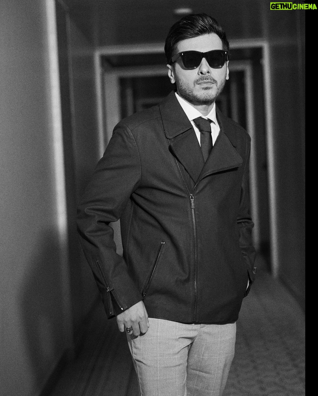 Divyenndu Instagram - Let’s go!!!.. #madgaonexpress IN 2 days!!! Only in THEATRES Jacket- @weareperona Shirt - @massimodutti Tie - @thetiehub Boots - @rossobrunelloofficial Styled by - @styledbychandani @style.cell Style team - @astha_kothari Fashion intern - @bedazzledbygk Photographer - @ayushguptaphoto
