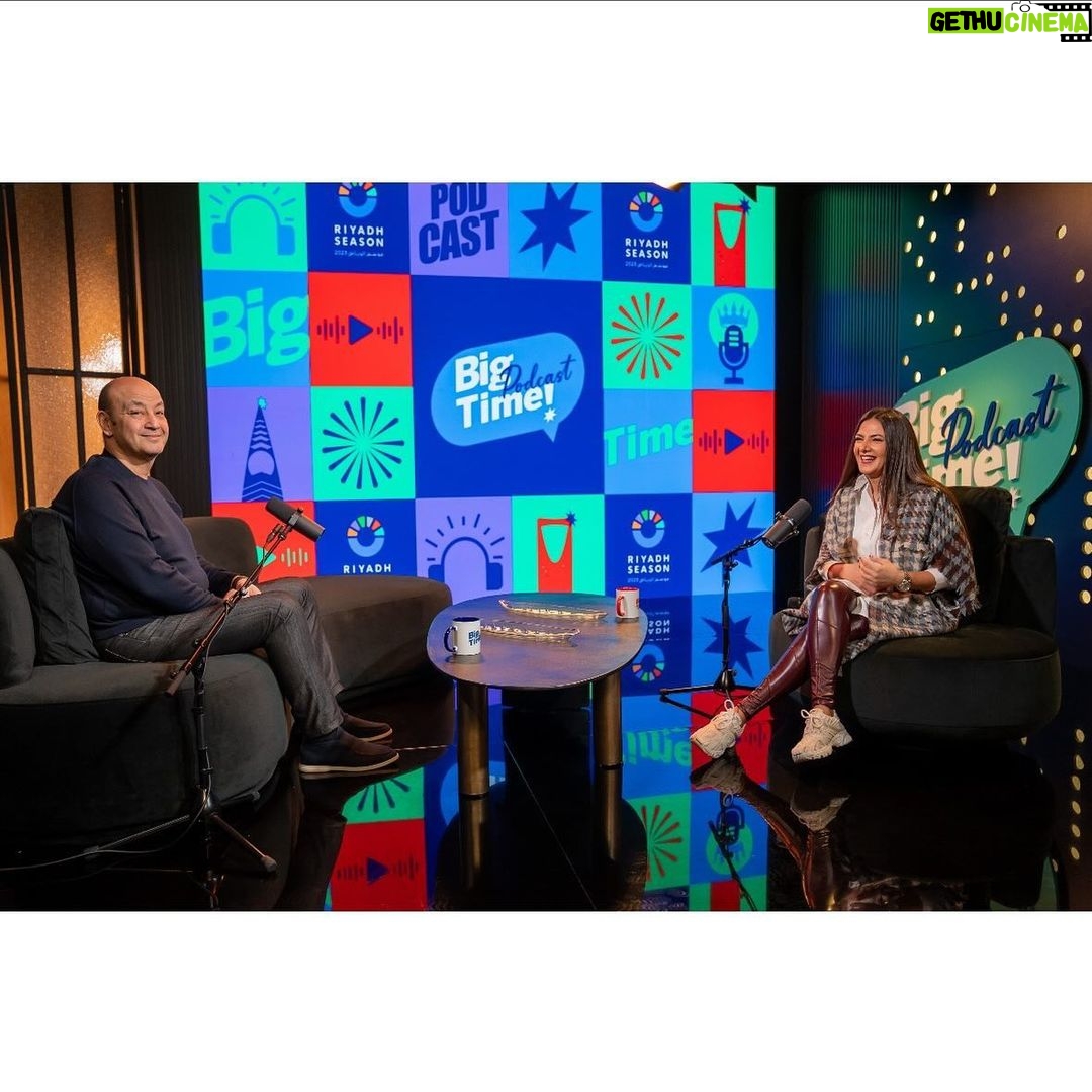 Donia Samir Ghanem Instagram - استمتعت بلقائي في بودكاست big time مع الإعلامي عمرو أديب كل الشكر و التحية لهيئة الترفيه و القائمين علي البرنامج علي المجهود و الإحترافية و حسن الضيافة و أخيرا كل الشكر و الحب للجمهور العظيم “أهلي” في الوطن العربي.. أتمني الحلقة تعجبكوا ❤️ Thanks to the beautiful make up artist @fatmabahgat Thanks to the hairdresser @haithamdahab00 @heshamdahab8