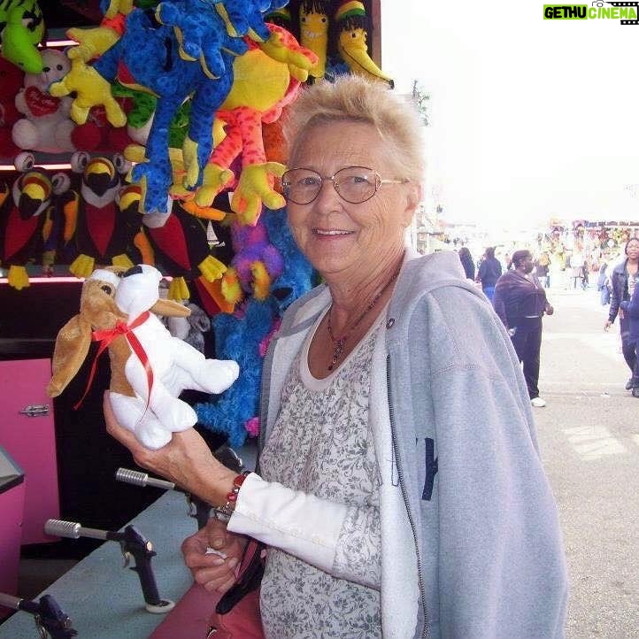 Donna D'Errico Instagram - 5 years ago today I held you as you took your last breath. I remember every moment like it was yesterday. Still can’t believe you’re really gone. I miss you every day Mom. I really wish you were still here.