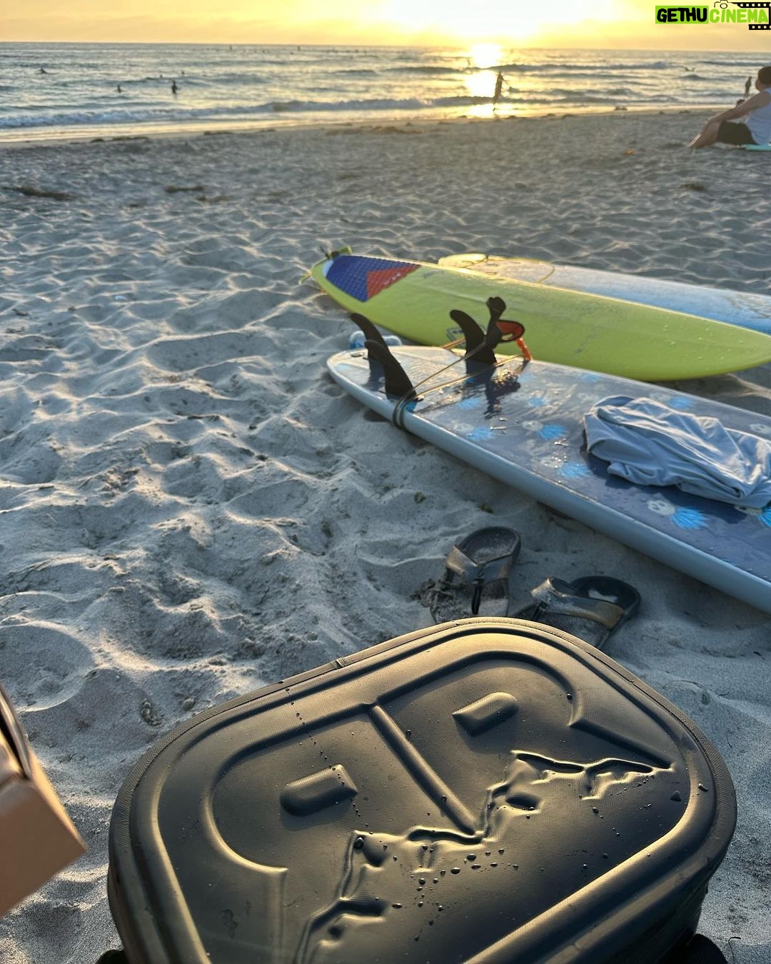 Drew Brees Instagram - Sitting on the beach, watching the sunset, kids in the water… Rugged Road cooler by my side… doesn’t get much better!!! @rugged_road_outdoors