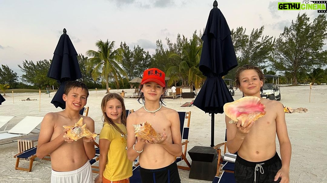 Drew Brees Instagram - Happy Easter from the islands!