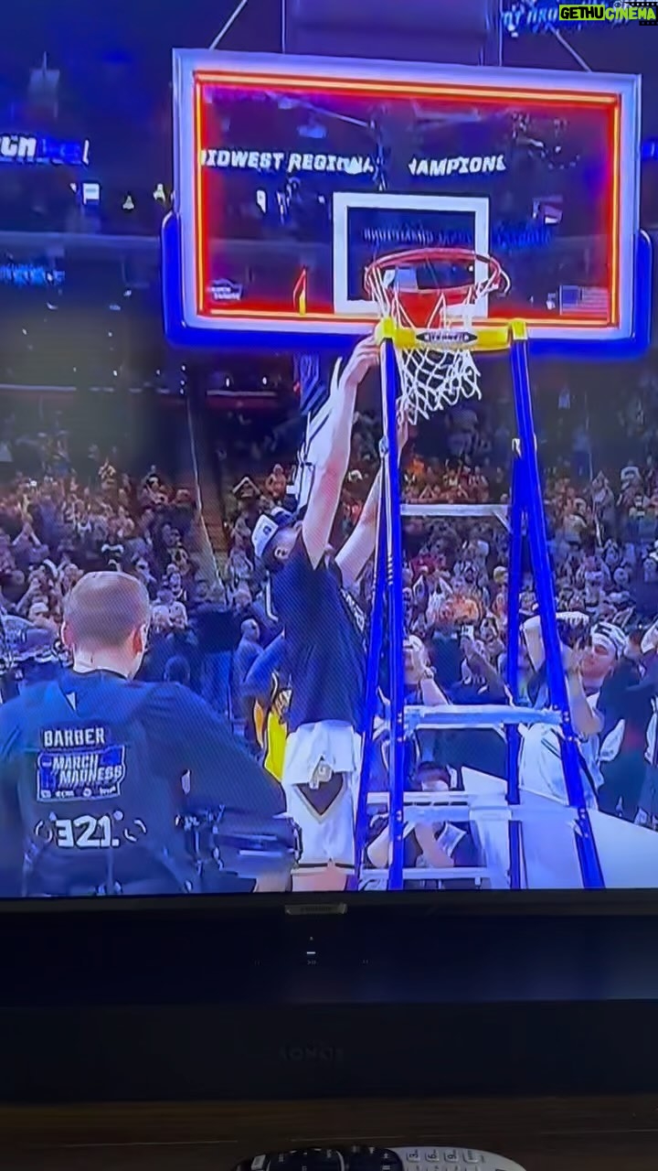 Drew Brees Instagram - No ladder needed! @boilerball @lifeatpurdue #finalfour
