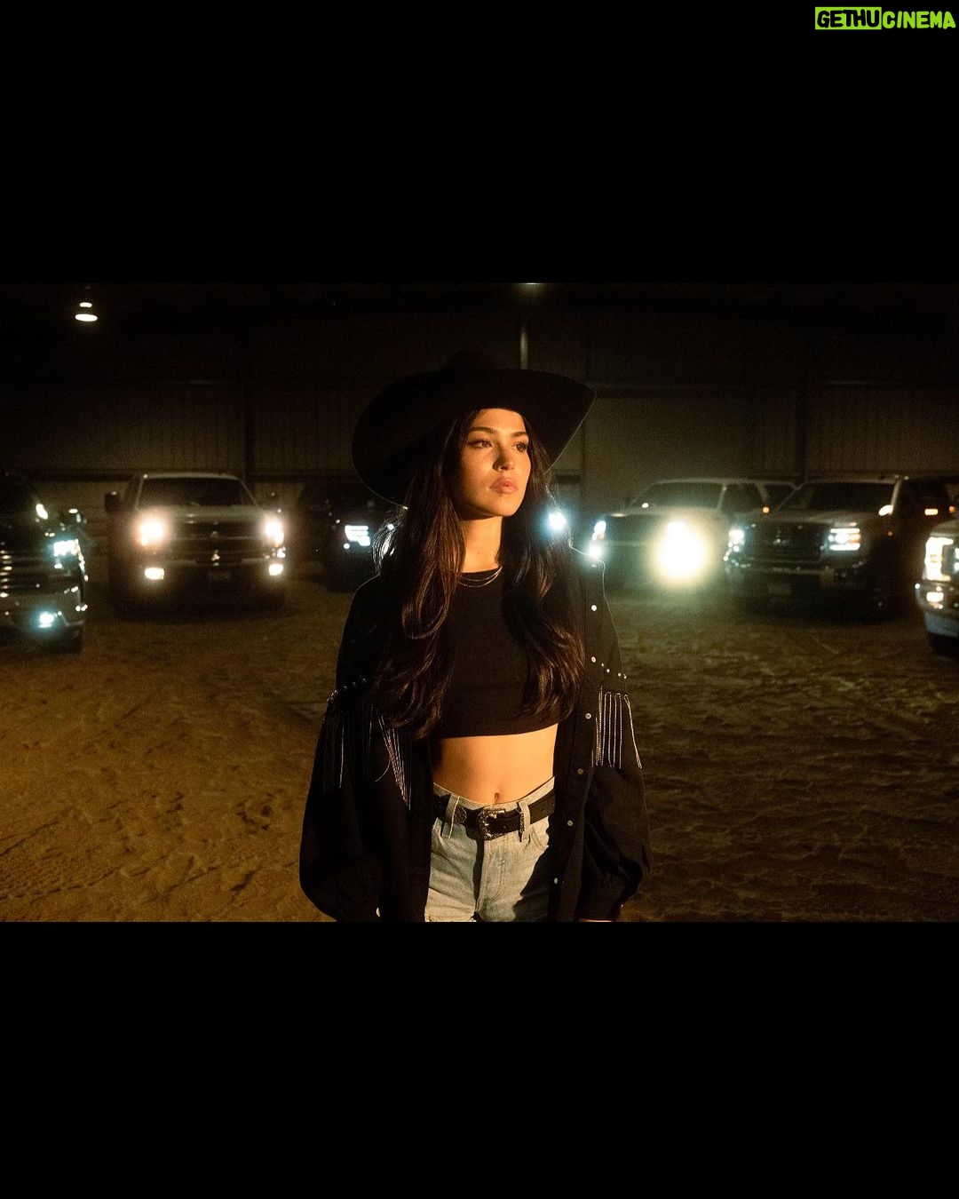 Dylan Conrique Instagram - thank you all for the love on “when i go🤠” when we first came up with the idea for the video i was so nervous on how it was gonna come out but now i’m here happier than ever on how it all turned out! i wouldn’t be here without y’all! keep streaming!!!!