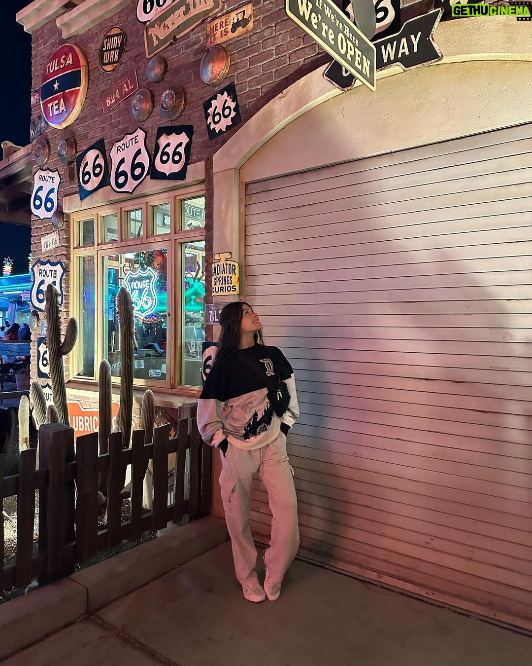 Dylan Conrique Instagram - the happiest place on earth🤍 Disney California Adventure Park