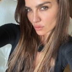 Ebru Akel Instagram - Feel.. Sadece hisset ✨ Harika mesajlariniz icin cok teşekkür ederim 🫠 Raffles Istanbul