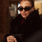 Ebru Akel Instagram - Best time of the year in Munich and my second home @bayerischerhof_munich hotel is my partner for this unique shooting ✨ Thanks once again, see you next time 🎄 @bayerischerhof_munich @moritz.nowak 📸 @ozgemerve1 styling w @beautyomelette @eezgicoban @damla743 💋 @saracamos 🫶 #davet Hotel Bayerischer Hof München