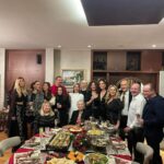Ebru Akel Instagram - Sevdiklerim yanimda şükürler olsun, 2024 dilerim sevdiklerinizle , saglikla birlikte bereket ask sevgi dolu bir yil olsun 🙏🏻💫