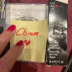 Ebru Akel Instagram - Kirmizi ♥️ 2024’e adim adim ✨💫 #reklamdegildir #dostlarimdanhediyelerce ♥️ teşekkürler ♥️