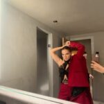 Ebru Akel Instagram - O parlak halkayi hangimiz sevmedik 🙌 #photoshoot we all love the ring light 😅 Hotel Bayerischer Hof München