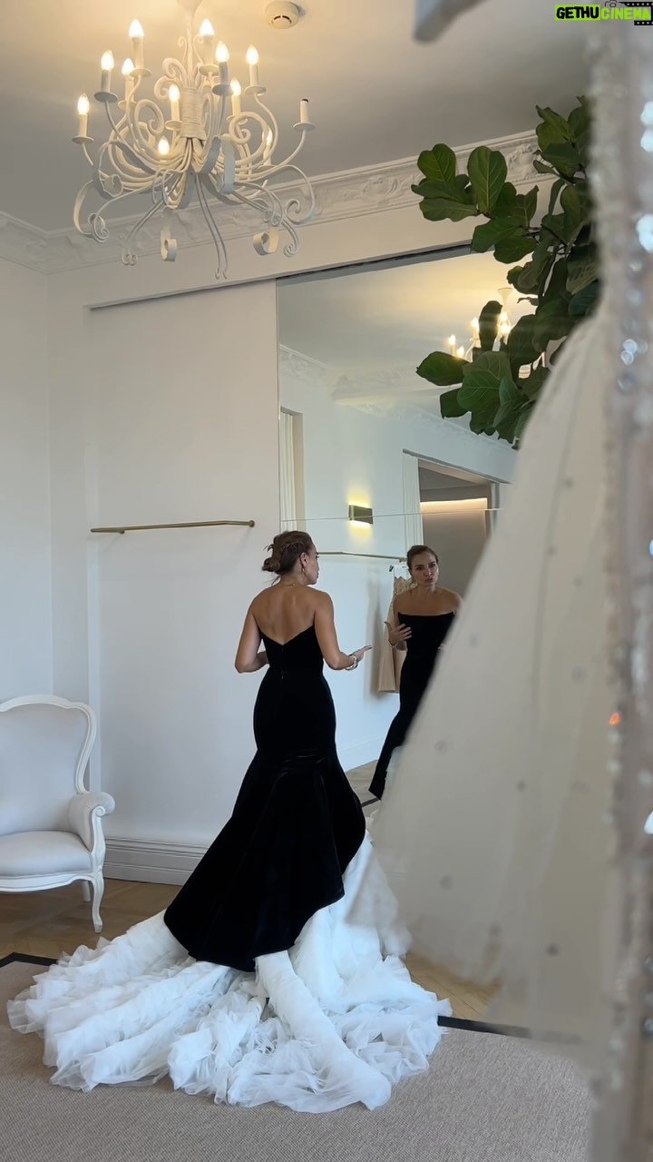Ebru Akel - 73.5K Likes - Hikayesi burada kalsin ..
Teşekkürlerimle ..
@elifcigizoglu