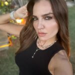 Ebru Akel Instagram - Hikayede kalmasin , zira hikaye derin 🧐