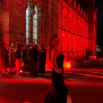 Ebru Akel Instagram – Bir rüya yasadik dun gece .. 
Cumhuriyetimizin 100. Yasinda muhtesem  bir mekanda  @natural_history_museum ‘da cok buyuk bir gurur ve coşkuyla sevgili partnerim @muratguloglutv ile bu gecenin sunuculuğunu üstlendik..
@tev.uk  icin yani genclerin egitimlerini  desteklemek icin, gelecek yuzyilin gencleri icin biraradaydik..
Coskumuz gururumuz sevgimiz tasiyordu adeta .. 🇹🇷🇹🇷🇹🇷♥️ Emegi gecen herkese tesekkurlerimle ♥️
#cumhuriyetimizin100.yili @muratguloglutv  @ipekdurkal @sulearinc @tev.uk @showtv 
@mehmettulusoy 

Elbise- @elifcigizoglu 
Mucevher -@karunjewellery 
Hair& make up @obliquebeautyhouse Natural History Museum, London