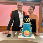 Ebru Akel Instagram – Sevginiz tam kalbimde🧡🧡🧡 Cok teşekkür ediyorum ve bu gururla  bir kez daha değerli izleyicilerimizle bizi bulusturan @showtv ‘ye değerli @ipekdurkal ‘a sahane ic yapimlar ekibimize sevgili yonetmenimiz icerik uzmanimiz @doganaytoksozoglu na ic yapimlarin basi  @drkakn a  fotograflarda olan olmayan herkese ama herkese binlerce teşekkürler 🤩 
Nicelerine 🤩🧿🧿🧿🧿 @muratguloglutv 

Canim ekibim
@damla743 
@anilnomer 
@ozgemerve1