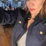 Ebru Akel Instagram – Pazar gezmesi 😎 cikmadan bikac poz 🪅