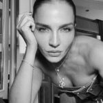 Ebru Akel Instagram - Strike a pose 🤍