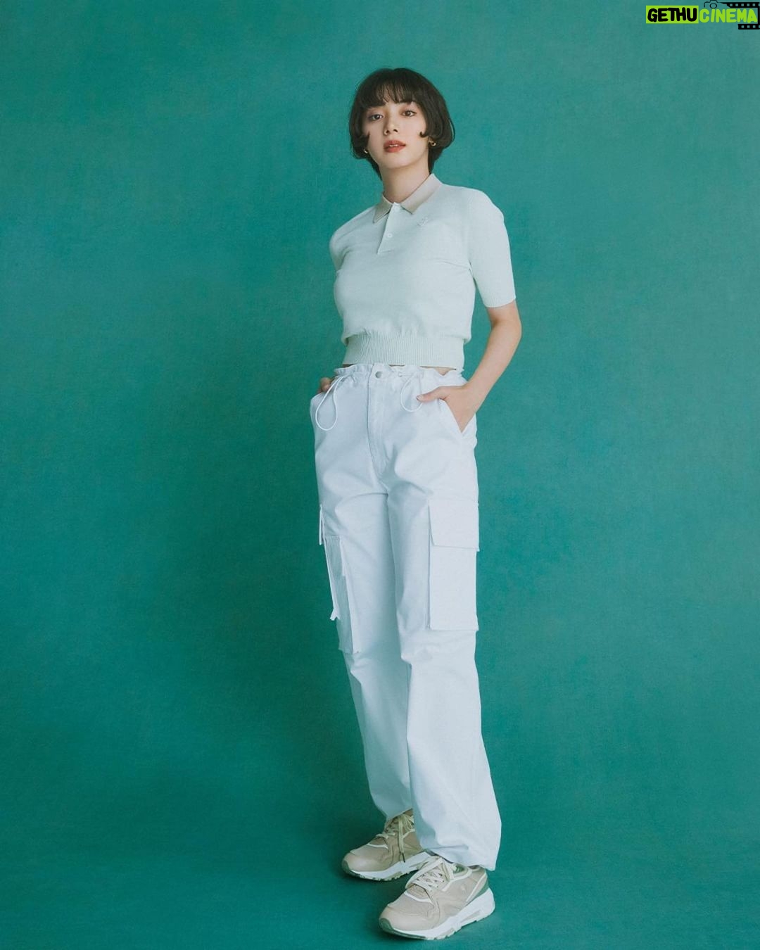 Elaiza Ikeda Instagram - 🤍 #Repost @lecoqsportif_japan ・・・ Elaiza Ikeda Special Collaboration 2023 Spring & Summer #elaizalcs 2023.4.24 (Mon) 先行発売決定!! 期間限定POP UPショップ「le coq sportif 有楽町マルイ Limited Shop」にて先行販売! POP UPショップにて、コラボレーション商品をご購入いただいたお客様には、”ELAIZA LCS”オリジナルトートバッグをプレゼント! ※オンラインショップご購入のお客様には5月1日(月)より数量限定で先着順でのプレゼントになります。 ■開催概要 「le coq sportif 有楽町マルイ Limited Shop」 開催期間:2023年4月24日(月)~5月7日(日) 場 所 :有楽町マルイ 3階 POP UPスペース 住 所 :東京都千代田区有楽町2-7-1 営業時間:11:00-20:00 問合先 :デサントジャパンお客様相談室 0120-46-0310 ※受付時間:土日・祝日を除く 9:00~17:00 #ルコックスポルティフ #lecoqsportif #ルコック #lecoq #ルコックコーデ #スポーツウェア #スポーツコーデ #スポーツウェアコーデ #スポーツウェアブランド #暖かコーデ #ルコックスニーカー #スニーカーコーデ #スニーカーコーディネート #スニーカーファッション #スニーカー女子 #おしゃれスニーカー #大人スニーカー #定番スニーカー #池田エライザ #ikedaelaiza #elaizaikeda #elaiza #elaiza_ikd