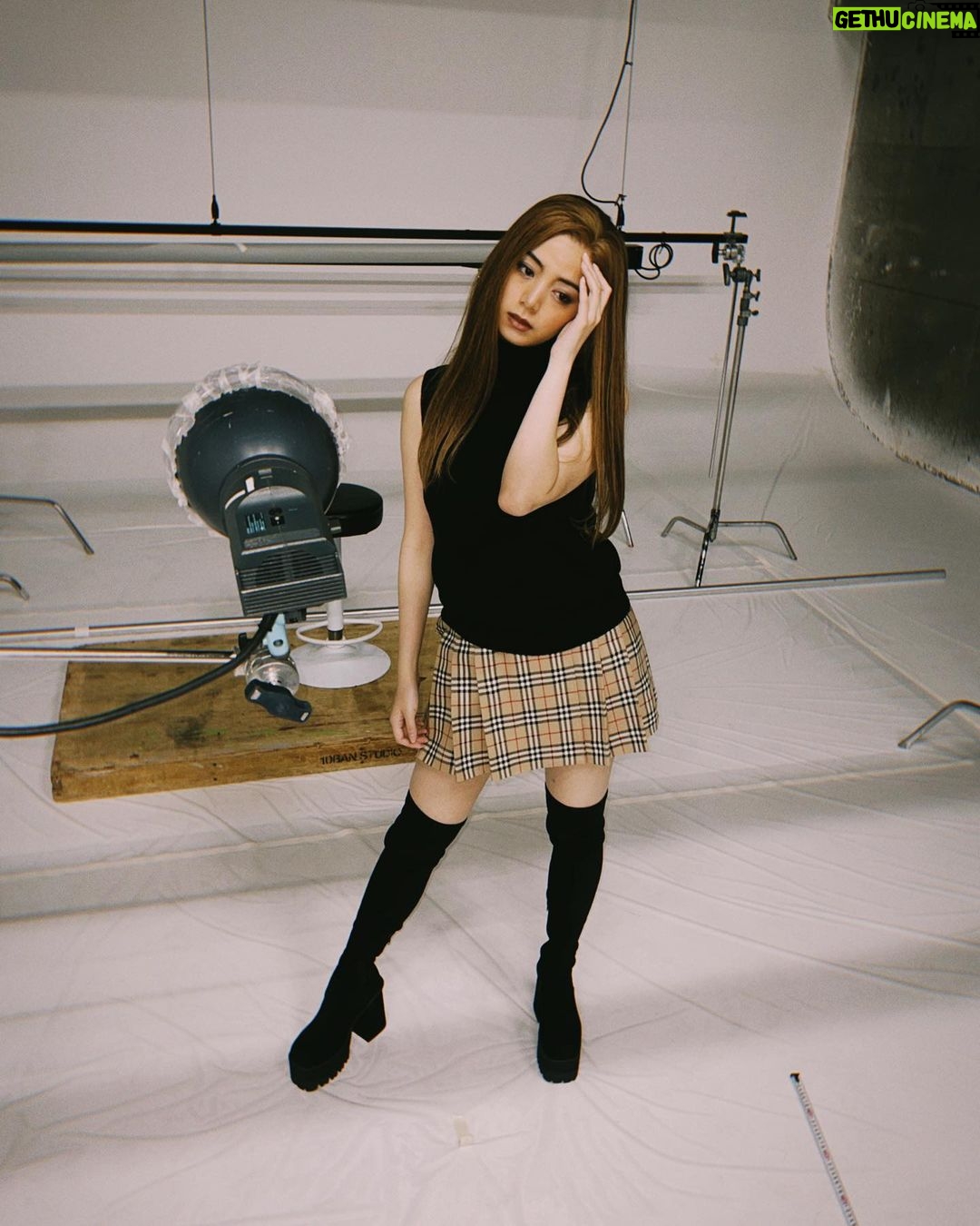 Elaiza Ikeda - 92.7K Likes - 全身はこんな感じ
SUNNYを思い出すバーバリーチェックのミニスカート🫠
#平成バーガー大復活