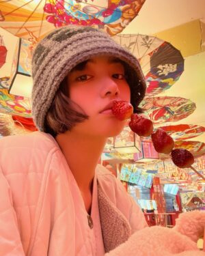 Elaiza Ikeda Instagram - 2022年ありがとうございました🫶
皆様のおかげです無事駆け抜けることができました。2023も一緒に楽しもうね🌅