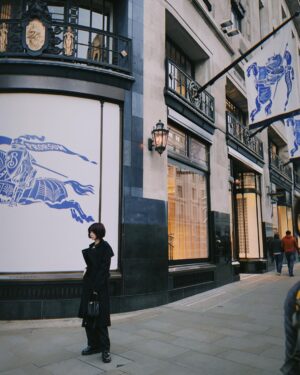 Elaiza Ikeda Instagram - 🇬🇧

#Burberry