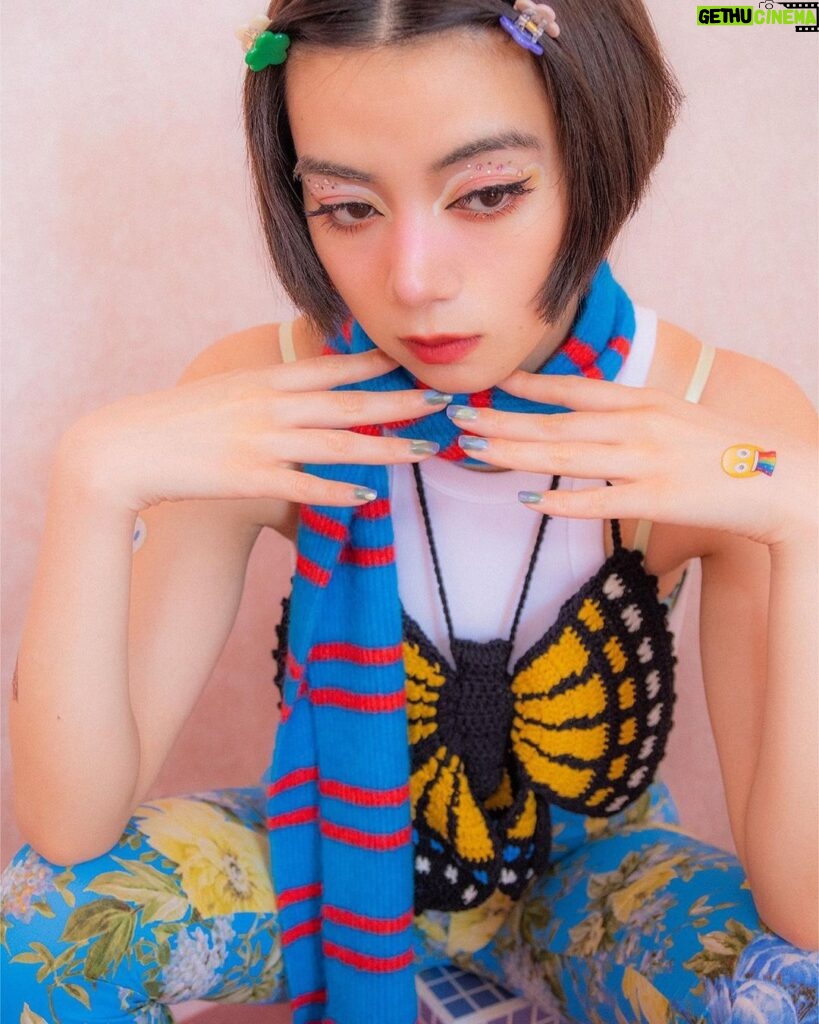Elaiza Ikeda Instagram - 🐈 VOGUE GIRLにて エシカルとギャルは余裕で両立可能だよね？？ って事で、そんな企画やりました🦋🤍 環境に配慮されたお洋服たちとオープンなマインドにしてくれるギャルなお洋服たちを紹介しています🫶 @voguegirljapan でチェック💐