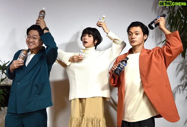 Elaiza Ikeda Instagram - 今日は東京ホテイソンさんと UCCのオンラインイベントでした😎 明日からTikTokで香るどブリューダンスを踊ってくださった皆さんとのコラボCMが流れます!めちゃシュールでクセになる。。🤫楽しみです。 それにしても東京ホテイソンさんのおかげでとても楽しい時間でした。ミニゲームしたりして。心からありがたかったです。 観てくださった皆様のコメントも優しくてとっても嬉しかった!ありがとうございました! んで、今年初ニット。秋だねぇ 寒暖差や台風などにはどうか気をつけつつ…皆様が素敵な秋を過ごせますように! 祈りのカルテの撮影も頑張ります!