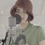 Elaiza Ikeda Instagram - わたしたち Studio Live Solo ver. 裏原で買ったお気に入りのお洋服で レコーディングをお届け🫠🤍✌️ 明日いい日にな〜れ🙌 #OnlyForReels