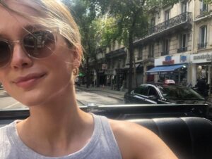 Elizabeth Lail Instagram - Transported back in time thanks to @paris_old_time truly the most magical way to explore Paris. Merci!