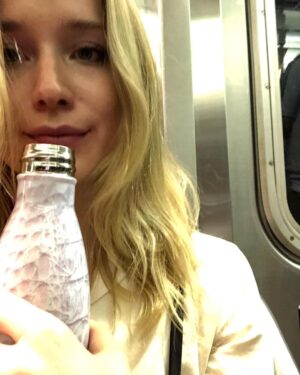 Elizabeth Lail Instagram - I took these awkward subway selfies today to remind you all to grab your reusable water bottles as you walk out the door. Not only will your body thank you, but so will our Earth.

91% of plastic isn’t recycled. By 2050 the ocean is expected to contain more plastic than fish (by weight)

@lonelywhale has inspired me to #hydratelike I care about the future of our 🌎 . I want to continue to honor it by making an intentional effort to say no to single use plastic. 
Who’s with me?