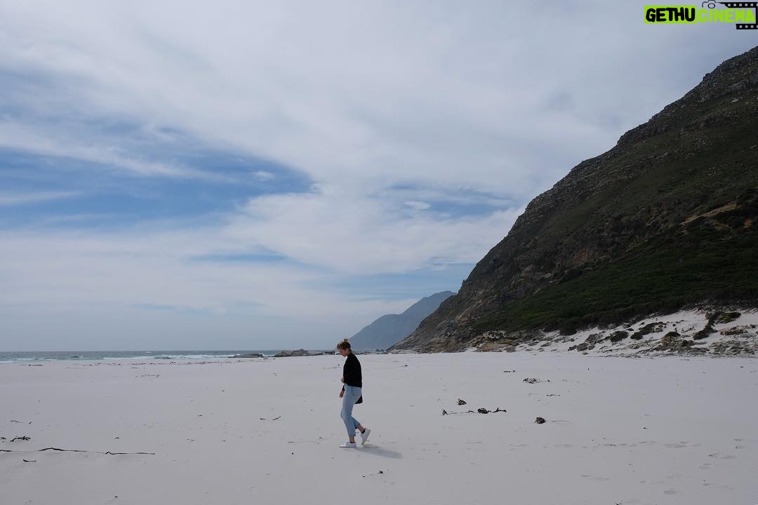Elizabeth Lail Instagram - Noordhoek Beach