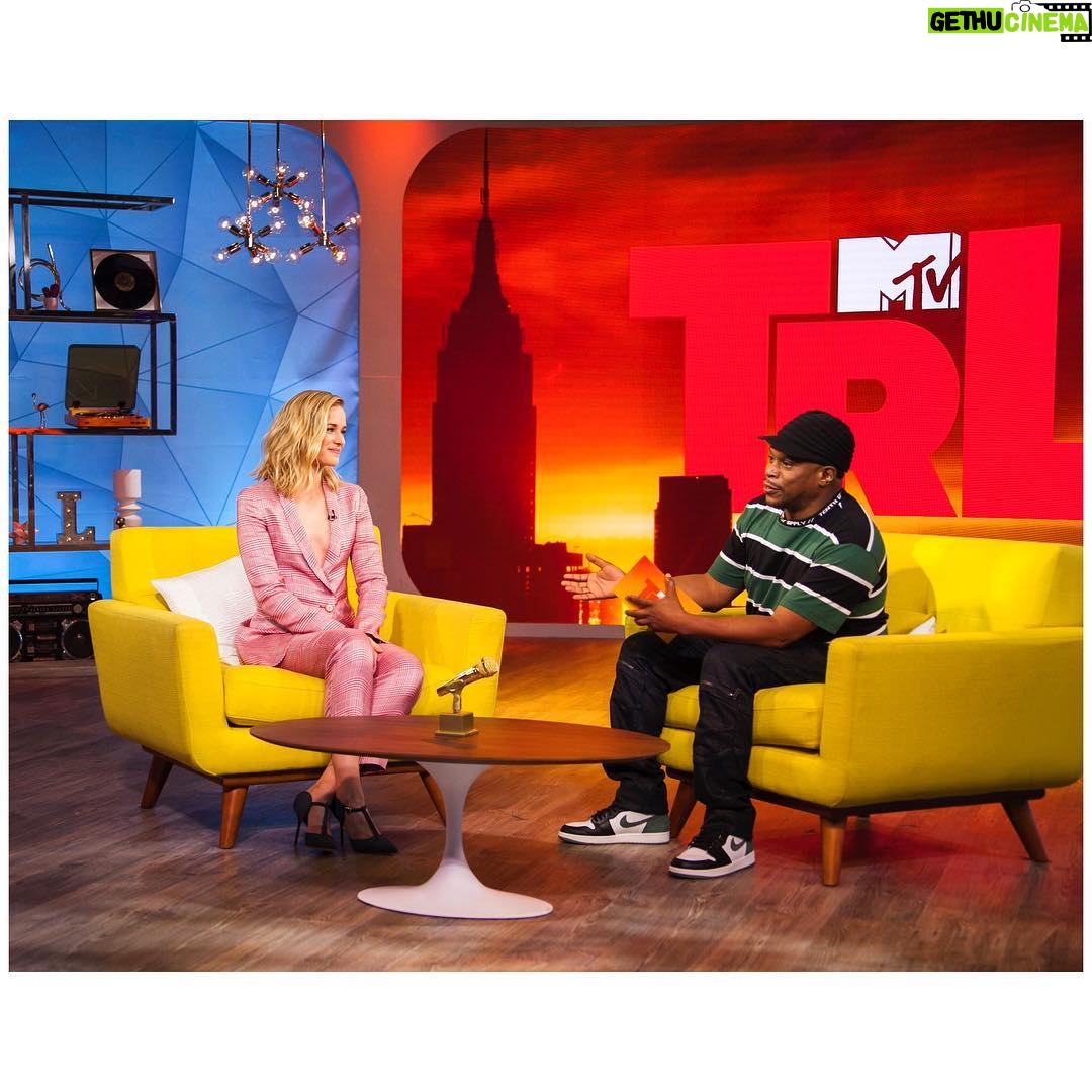 Elizabeth Lail Instagram - What a true joy it was talking to @realsway @trl about #youonlifetime